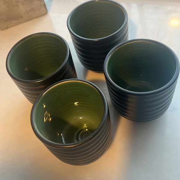 4 tea cups - Picture 5 of 7
